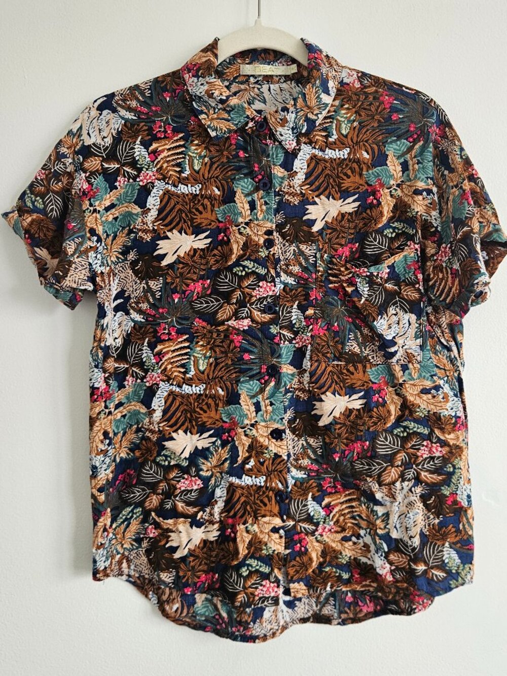 Beat M Medium Tropical Button Up Blouse Tan Green Pink Lightweight Breathable